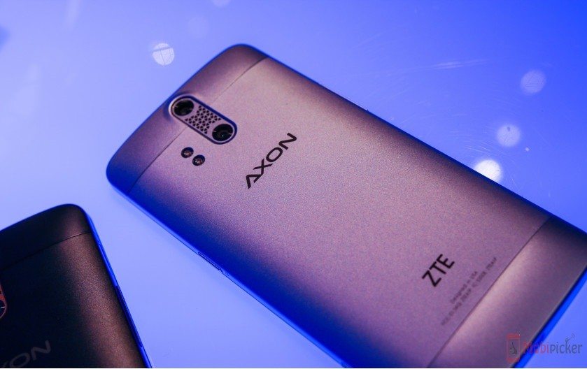 ZTE Axon lanched in US with top specs, $449.98 price tag