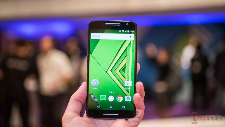 A full HD display with brilliant colors moto x play