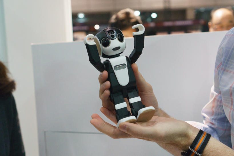sharp, RoBoHoN, Robotic smartphone, Japanese Robot