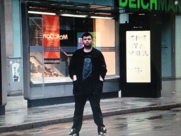 notorious-hacker-ghostshell-doxes-himself-so-he-could-get-a-job-501702-3