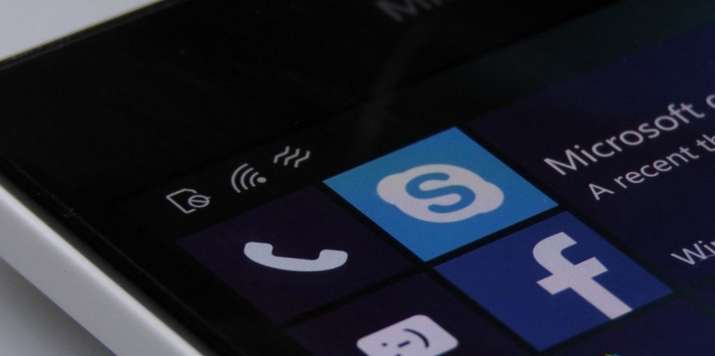 CallMessagingSkypeonWindows10Mobile-1040x580