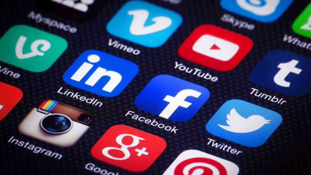 25 percent people abondn mobile apps after one use-compressed