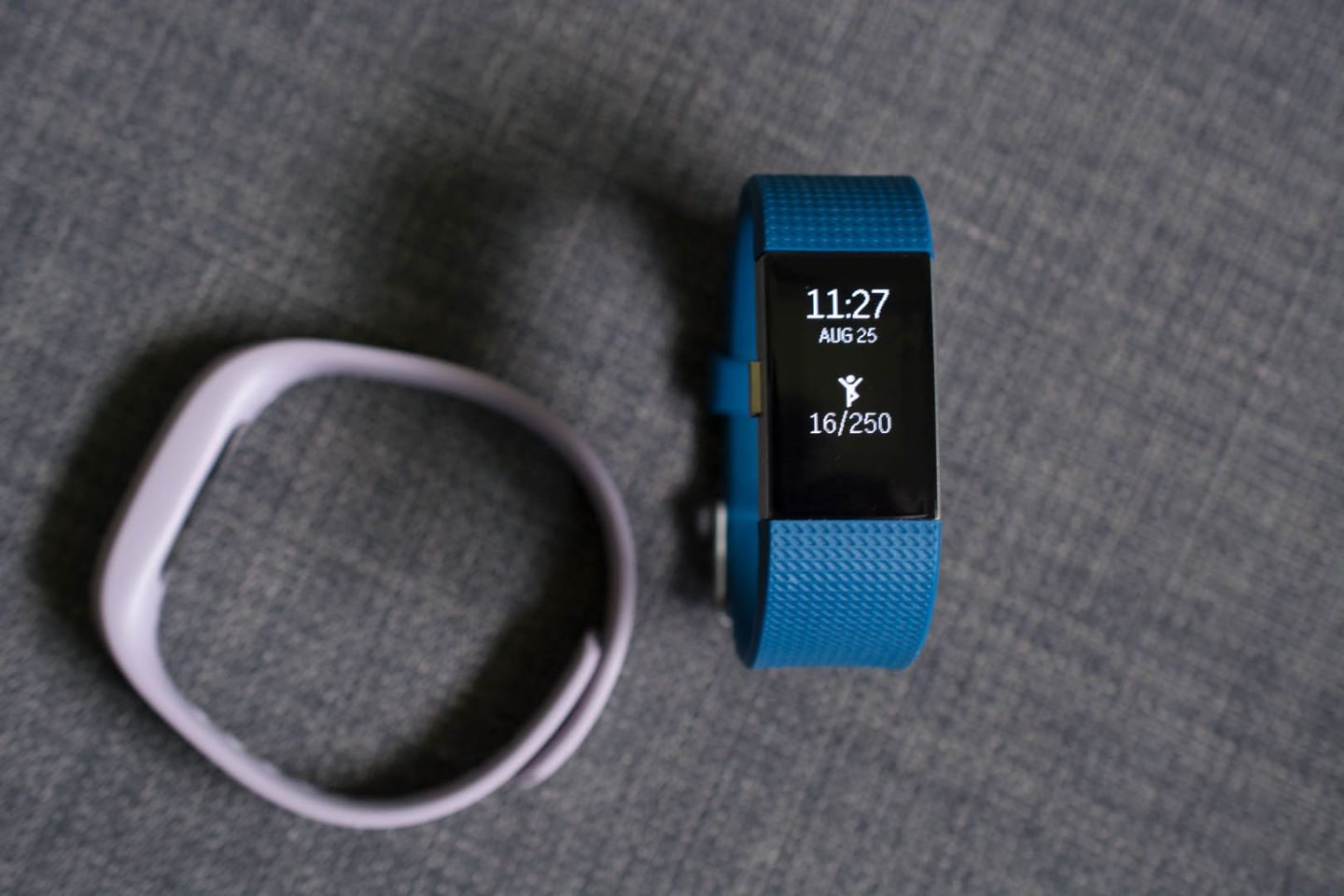 fitbitcharge2flex2_3-1440x960