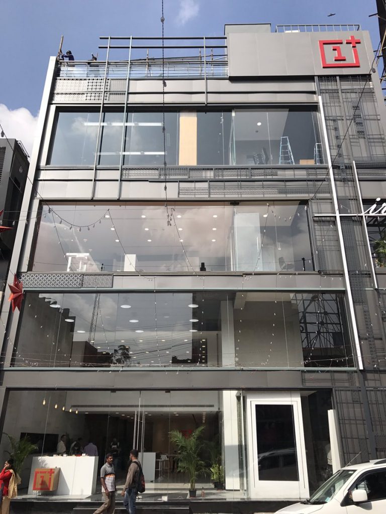 OnePlus Experience Store